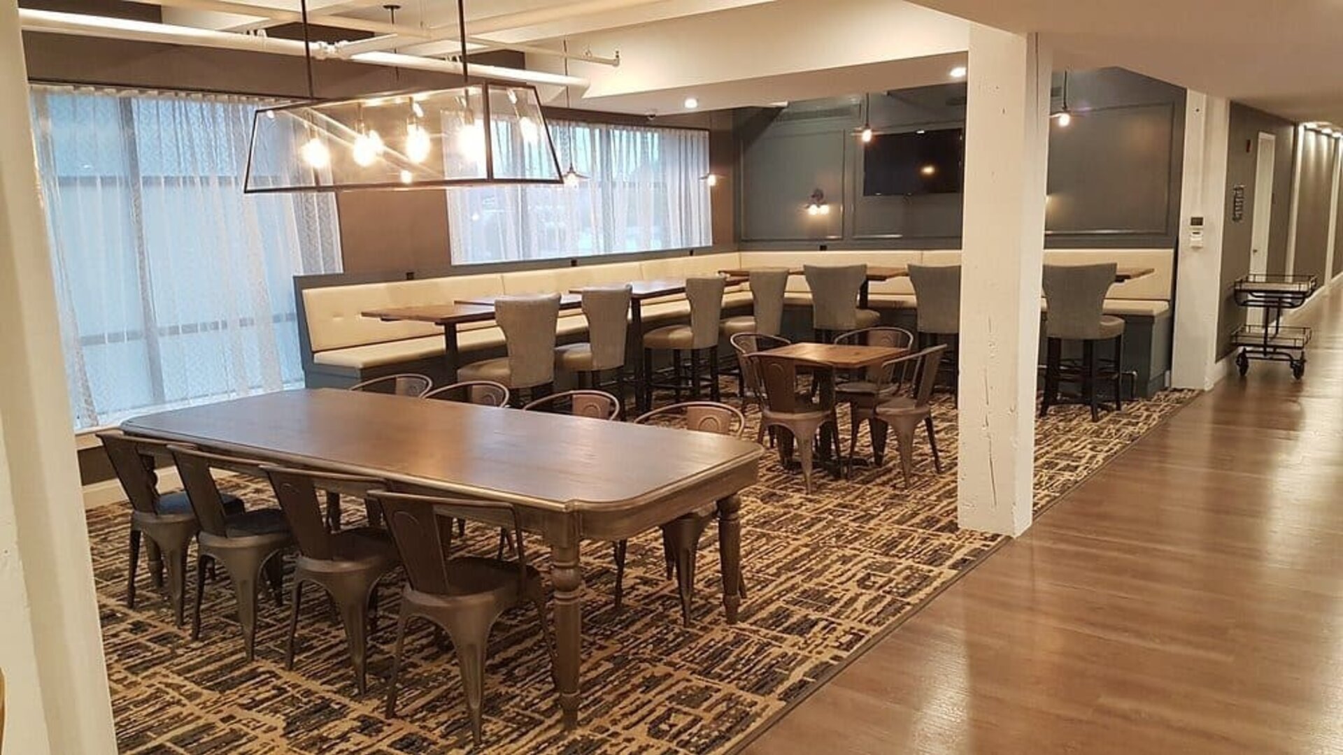 Meeting room at Envision Hotel Boston-Everett.