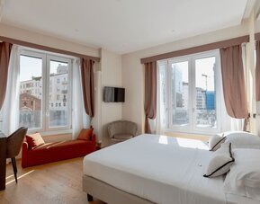 Day room at AH – Fashion District.