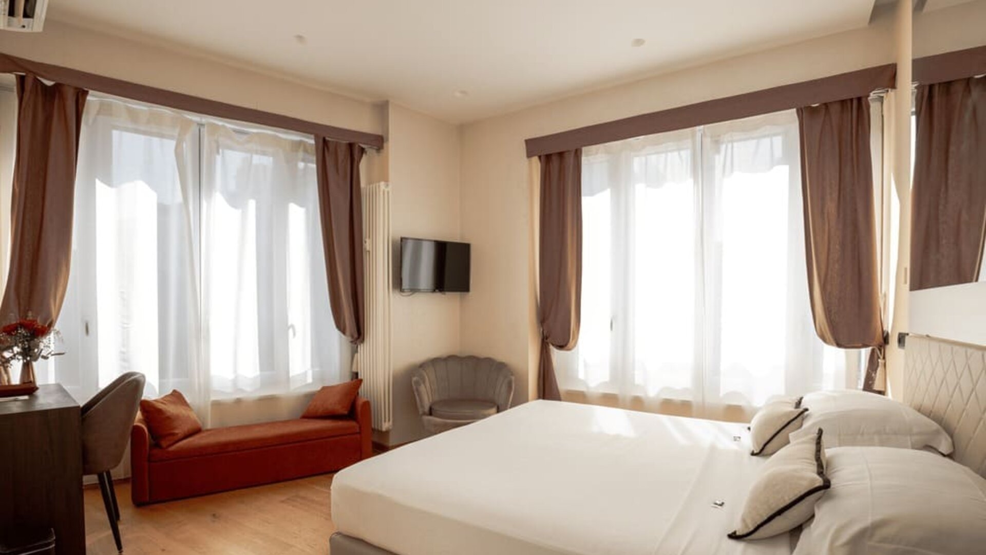 Day room at AH – Fashion District.