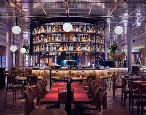 Hotel bar at Motto By Hilton Rotterdam Blaak.