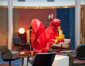 Lobby and lounge at Motto By Hilton Rotterdam Blaak.