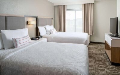 Day use room at Sonesta Select Nashville Airport Suites.