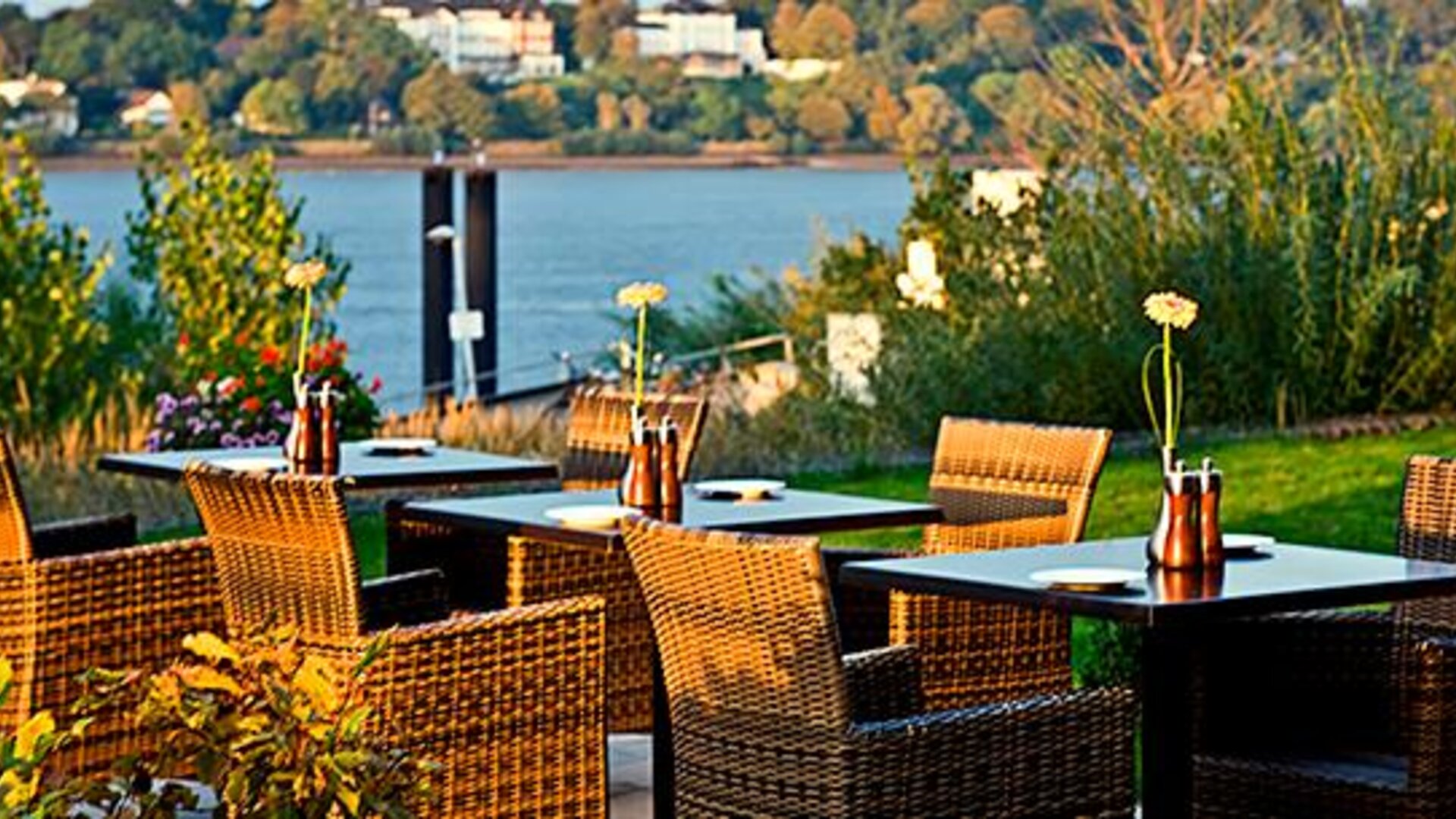 Elaya hotel hamburg finkenwerder