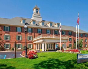 Hotel exterior at Sonesta Select Tinton Falls Eatontown.