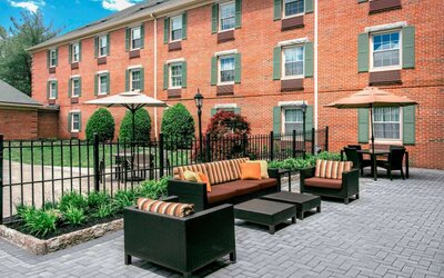 Hotel exterior at Sonesta Select Tinton Falls Eatontown.