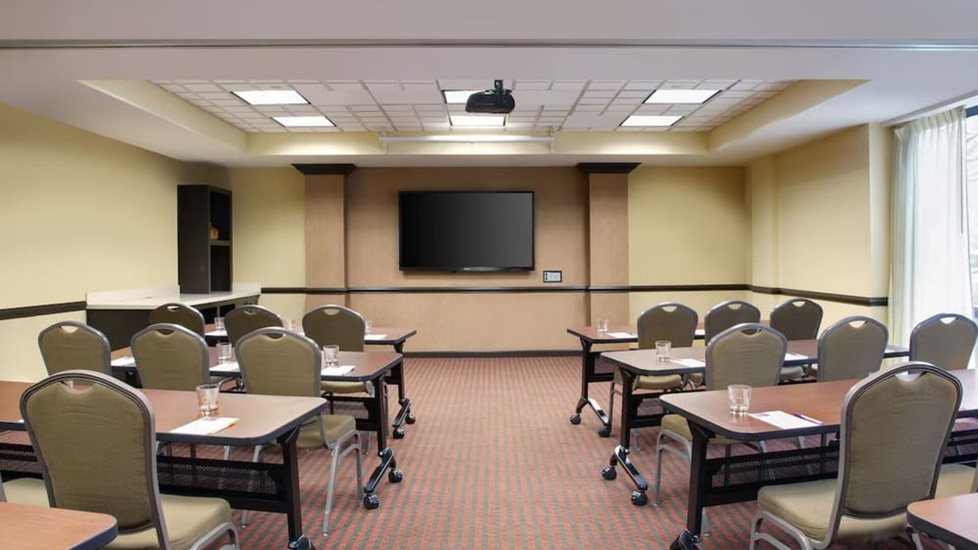 Meeting room at Hyatt Place Fremont/Silicon Valley.