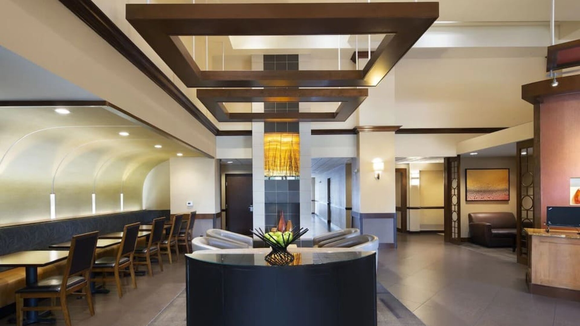 Dining room at Hyatt Place Fremont/Silicon Valley.