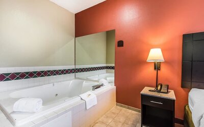 Guest bathroom at Quality Inn & Suites, La Vergne.