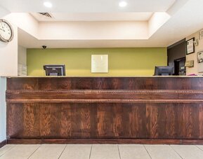 Reception desk at Quality Inn & Suites, La Vergne.