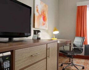 Day use room at La Quinta Inn & Suites By Wyndham Lackawanna.