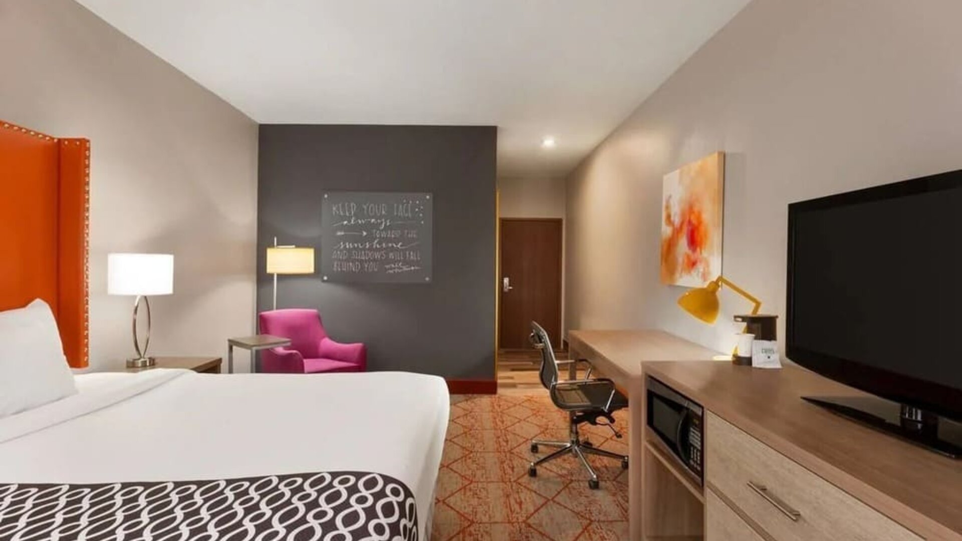 Day use room at La Quinta Inn & Suites By Wyndham Lackawanna.