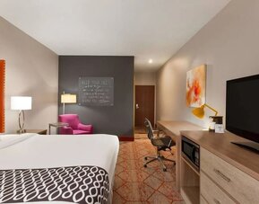 Day use room at La Quinta Inn & Suites By Wyndham Lackawanna.