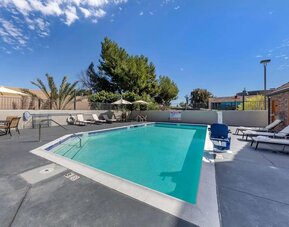 Outdoor pool at Best Western Country Inn Temecula.
