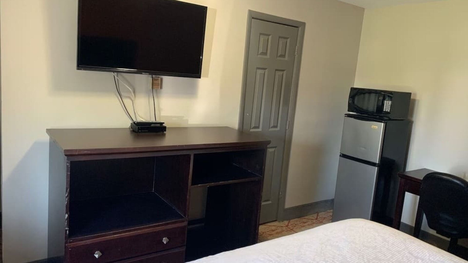 Day use room at Stadium View Inn.