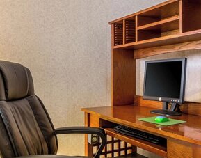 Business center at Quality Inn On Historic Route 66.
