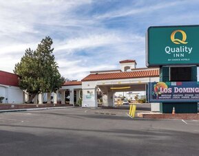 Parking available at Quality Inn On Historic Route 66.