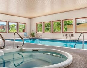 Hot tub at Quality Inn & Suites Vernon.