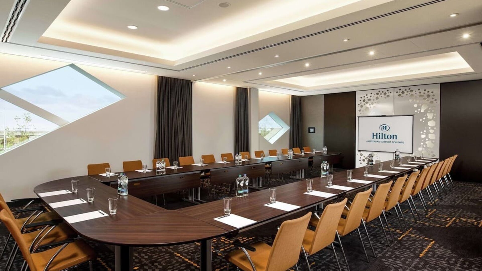 Professional meeting room at Hilton Amsterdam Airport Schiphol.