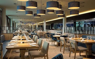Dining area perfect for coworking at Hilton Amsterdam Airport Schiphol.