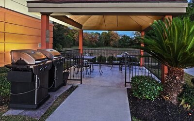 Barbeque at Candlewood Suites Pearland-Houston South.