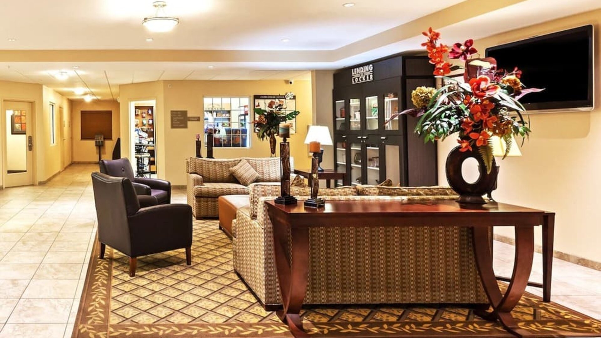 Lobby seating at Candlewood Suites Pearland-Houston South.