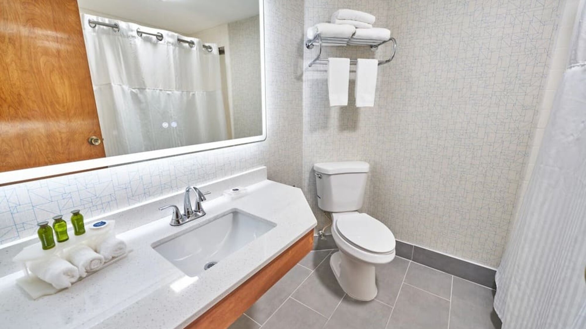 Day use room at Seaport Resort And Marina.