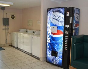 Vending machine at Ontario Airport Inn.