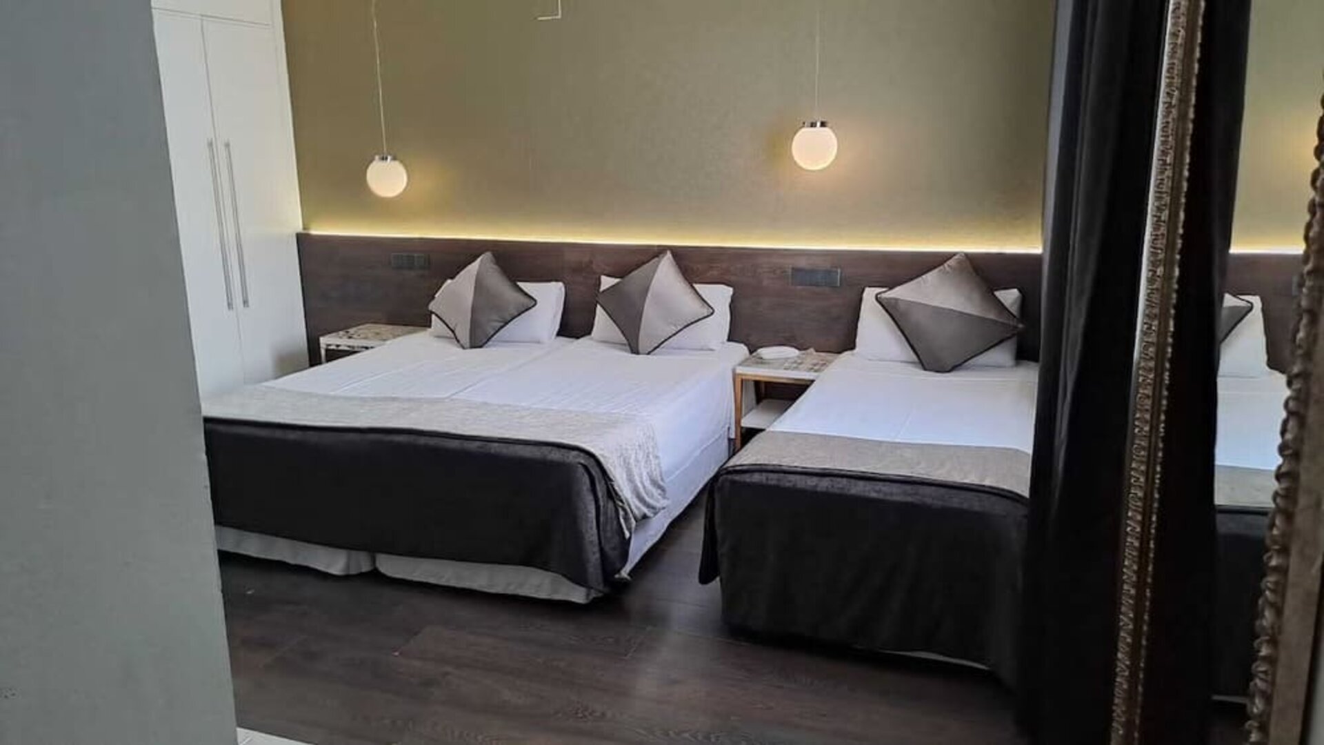 Day use room at Hotel Moderno Barcelona.