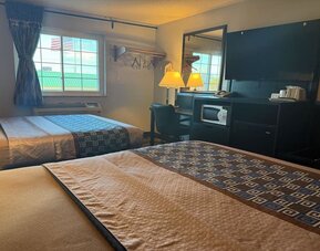 Day use room at Coratel Inn And Suites By Jasper Stillwater.