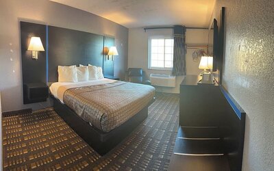 Day use room at Coratel Inn And Suites By Jasper Stillwater.