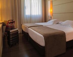 Hotel Yomo Mola Park