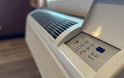 Air conditioning at Hyland Inn Near Legoland.