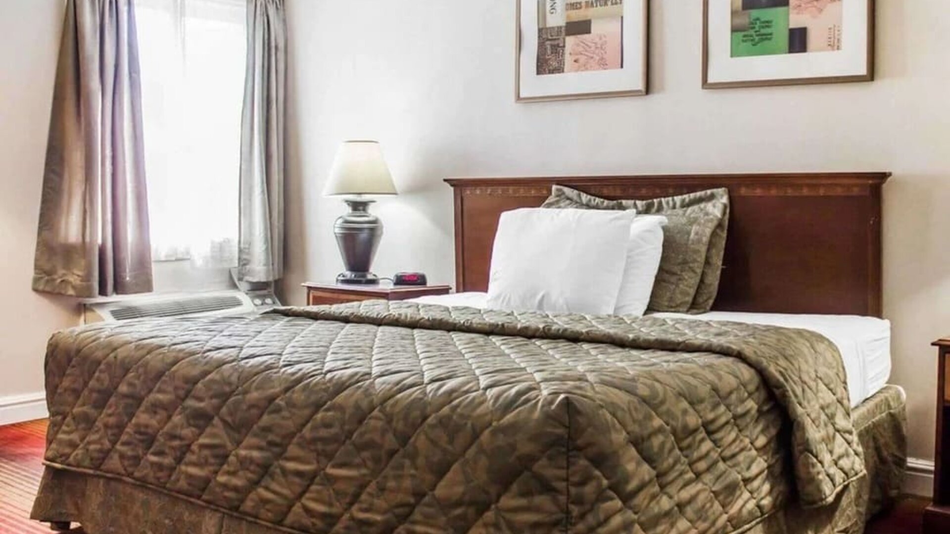 Day use room with natural light at Rodeway Inn Huntington Station.