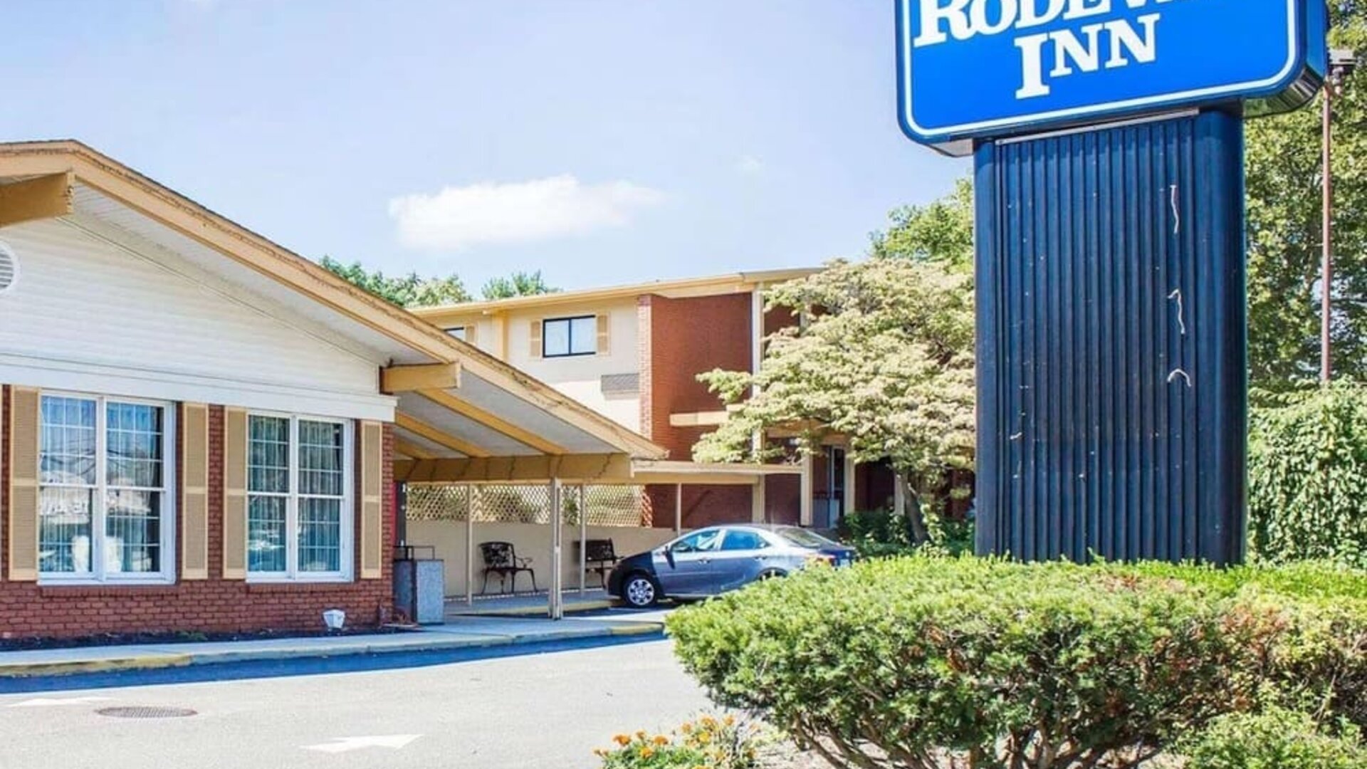 Parking area at Rodeway Inn Huntington Station.