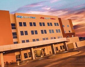 City Express Plus By Marriott Cabo San Lucas