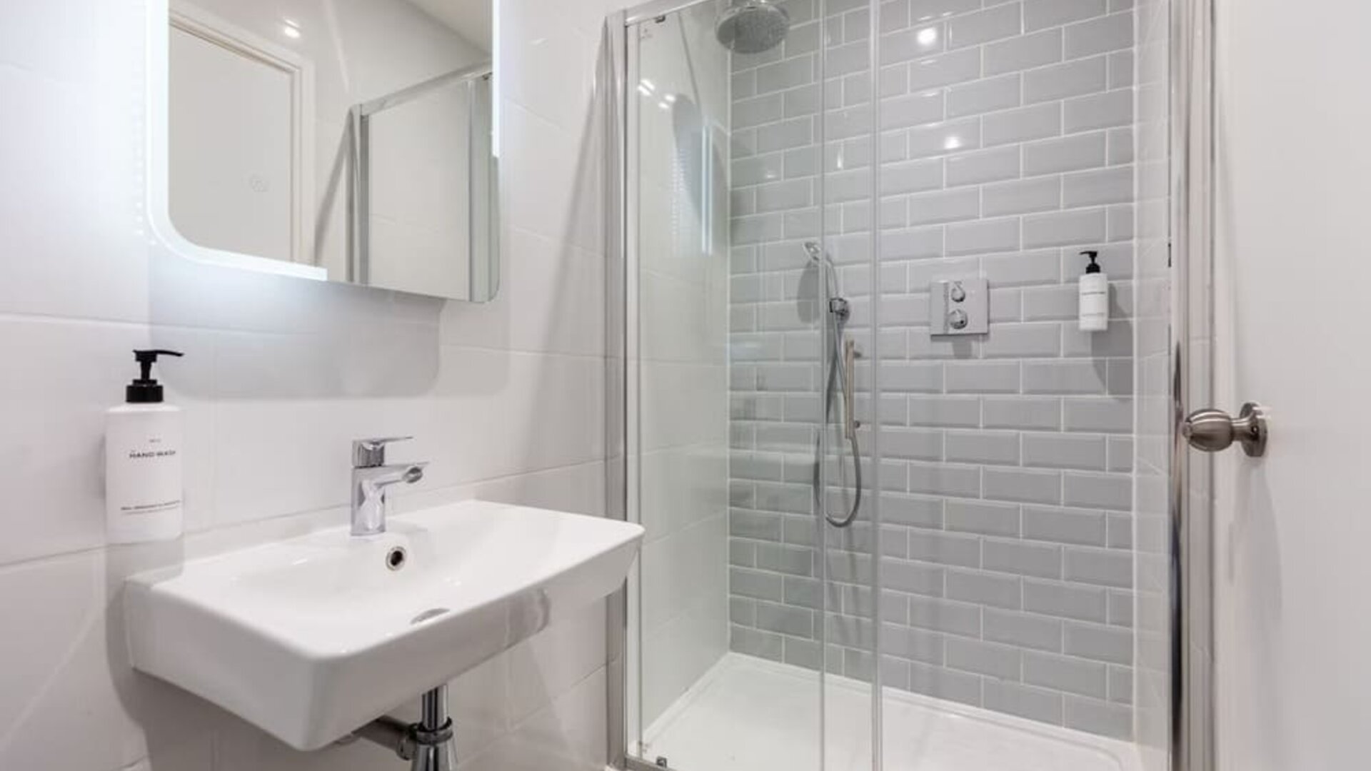 Guest bathroom at The Chapter Hotels - J Hyde Park.