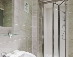 Guest bathroom at The Chapter Hotels - Falcon Hotel.