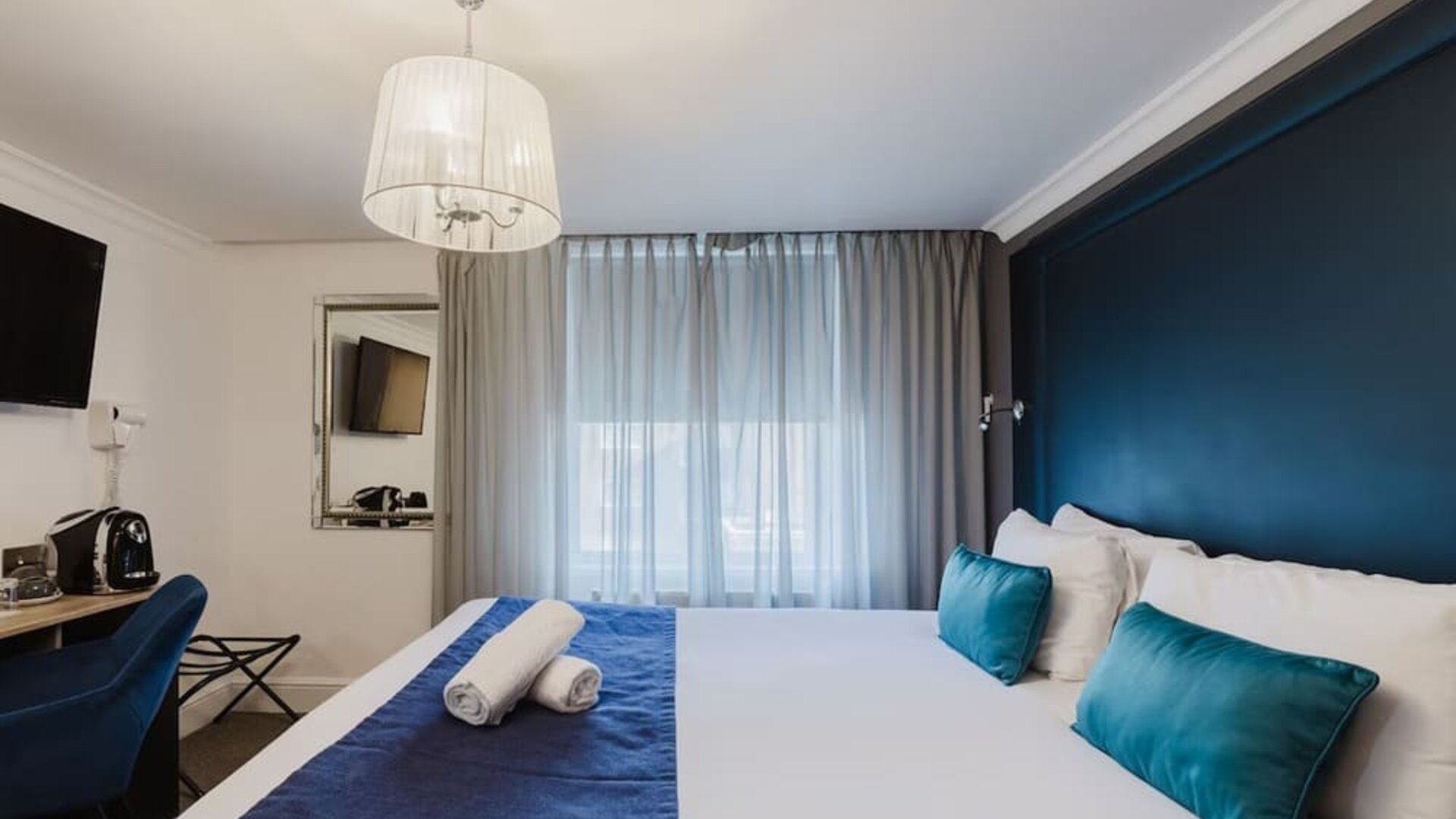 Day use room at The Chapter Hotels - London Hyde Park.