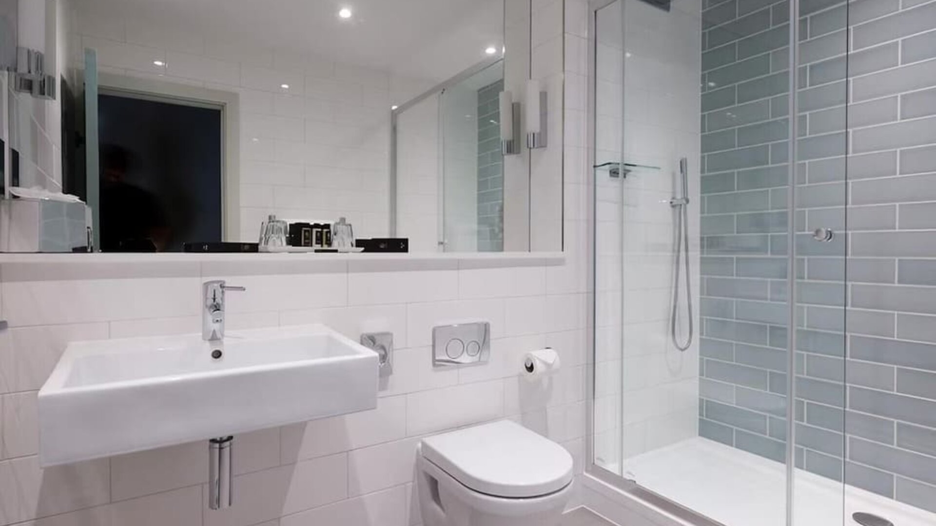 Guest bathroom at The Chapter Lancaster Gate.