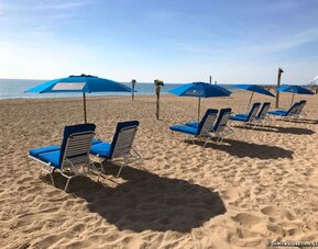 Beach at Crowne Plaza Milwaukee Airport By IHG.