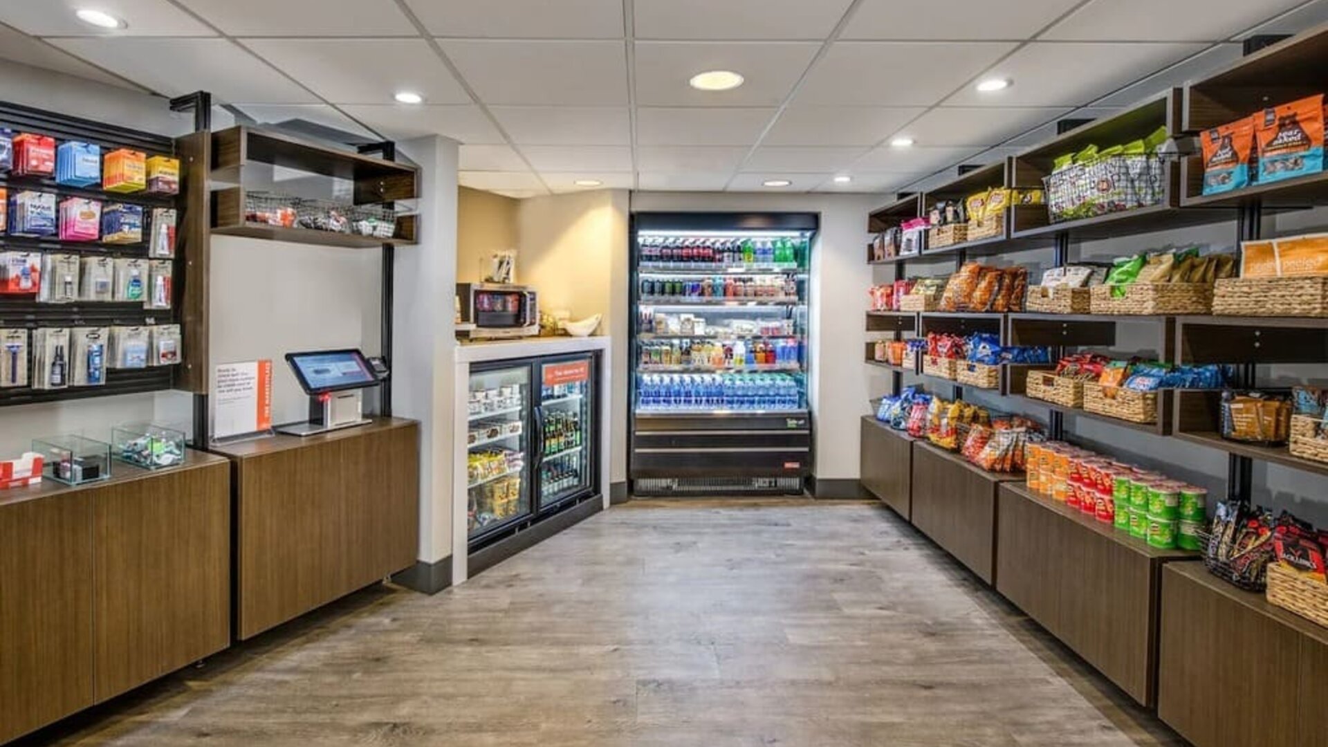 Snack bar at Crowne Plaza Milwaukee Airport By IHG.