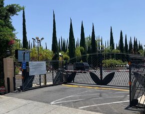 Parking area entrance at Hollywood Hotel.