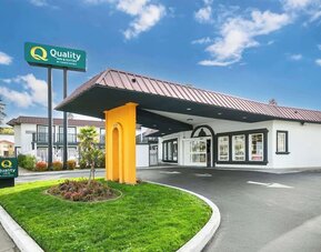 Exterior at Quality Inn & Suites Sacramento Downtown Area.