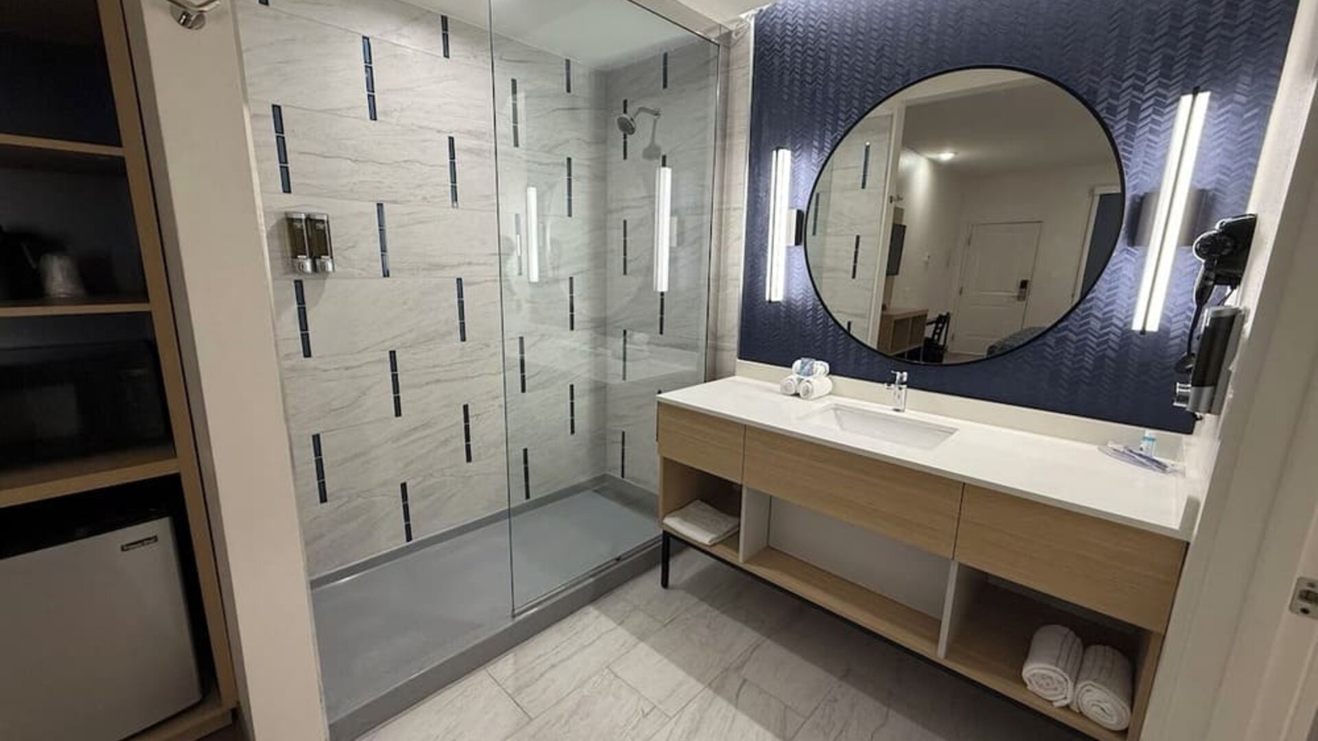 Guest bathroom at Palace Inn Blue 290 W 43rd & Bingle Rd.