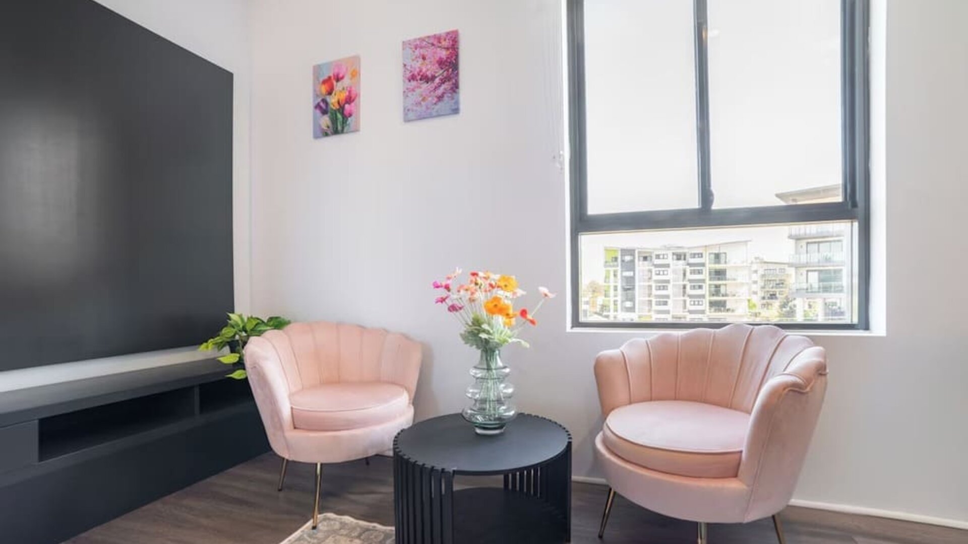 Seating area at Motel 10.