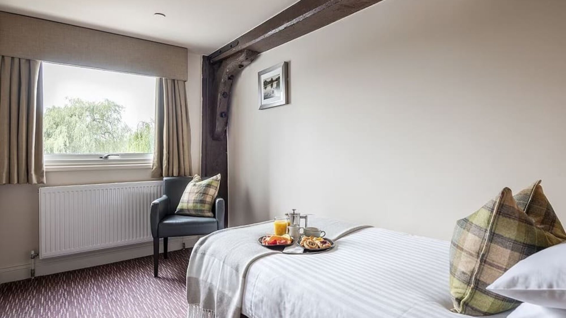 Day room at the The Mill Hotel - Surya Hotels
