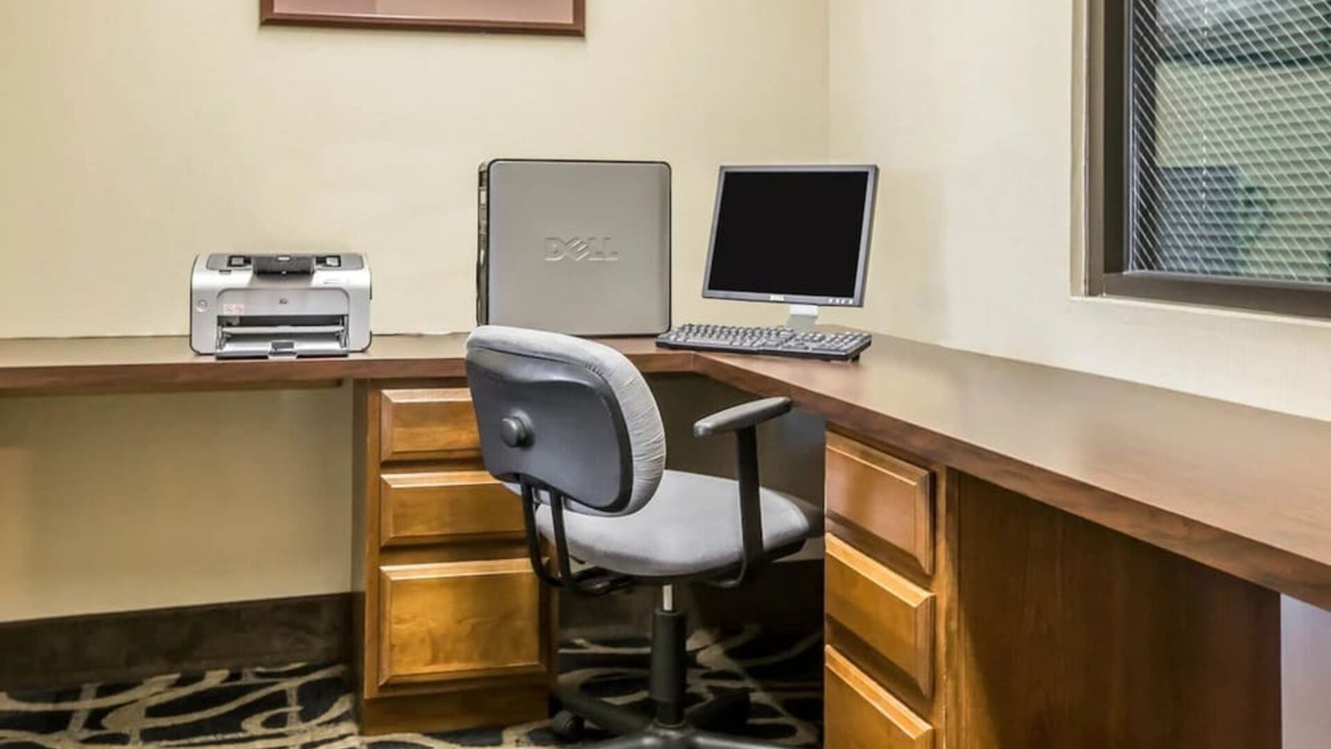 Business center at Quality Inn & Suites Mendota Near I-39.