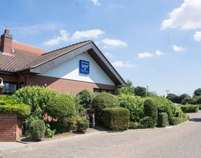 Exterior at Dragonfly Hotel Colchester - Surya Hotels.