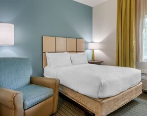 Day use room at Candlewood Suites Fort Myers/Sanibel Island.