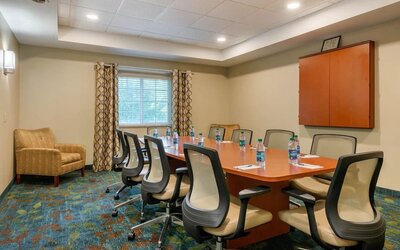 Meeting room at Candlewood Suites Fort Myers/Sanibel Island.